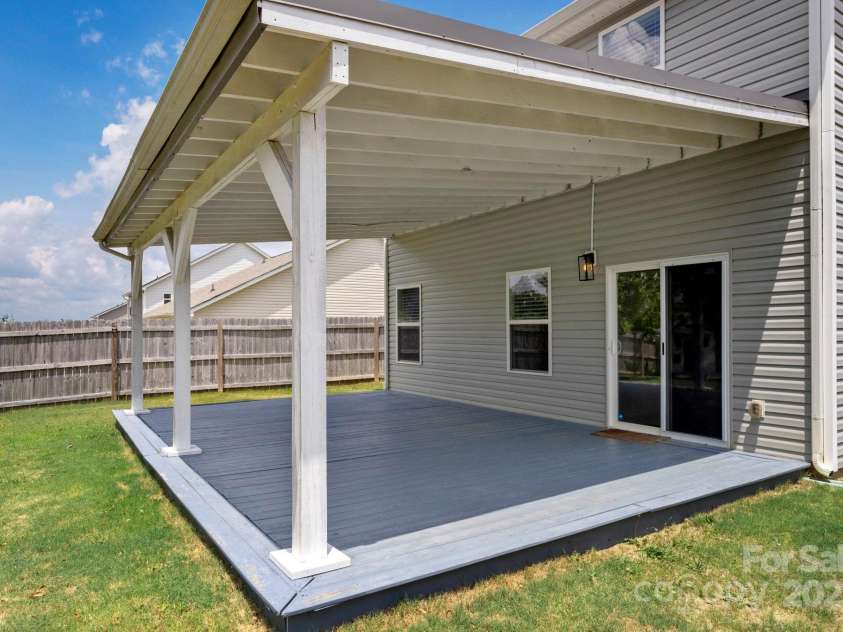 233 Belcaro Drive, Kings Mountain, NC 28086.  MLS# CAR4280850, YatesRealty ID 31675. 