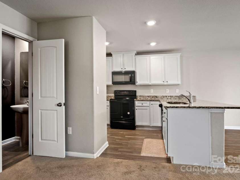 233 Belcaro Drive, Kings Mountain, NC 28086.  MLS# CAR4280850, YatesRealty ID 31675. 