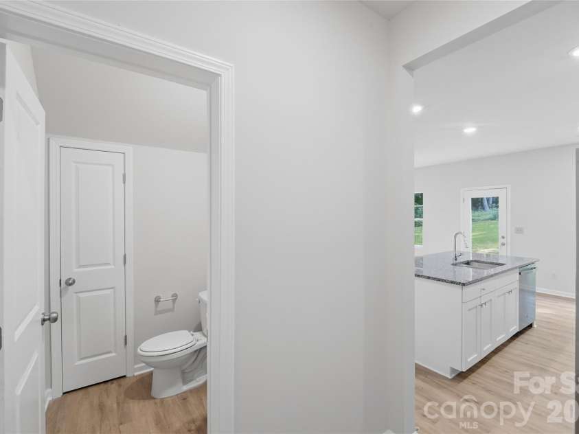 260 Landers Chapel Road, Lincolnton, NC 28092.  MLS# CAR4389396, YatesRealty ID 31675. 
