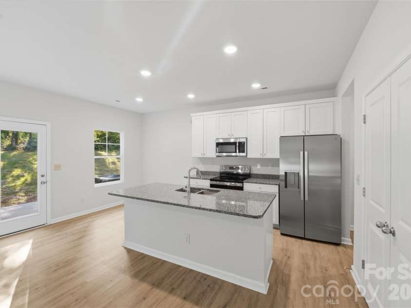 260 Landers Chapel Road, Lincolnton, NC 28092.  MLS# CAR4389396, YatesRealty ID 31675. 