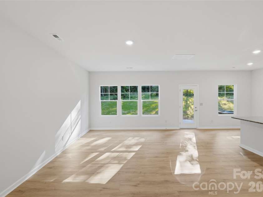 260 Landers Chapel Road, Lincolnton, NC 28092.  MLS# CAR4389396, YatesRealty ID 31675. 