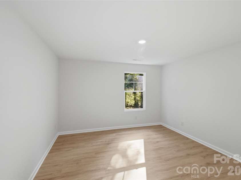 260 Landers Chapel Road, Lincolnton, NC 28092.  MLS# CAR4389396, YatesRealty ID 31675. 