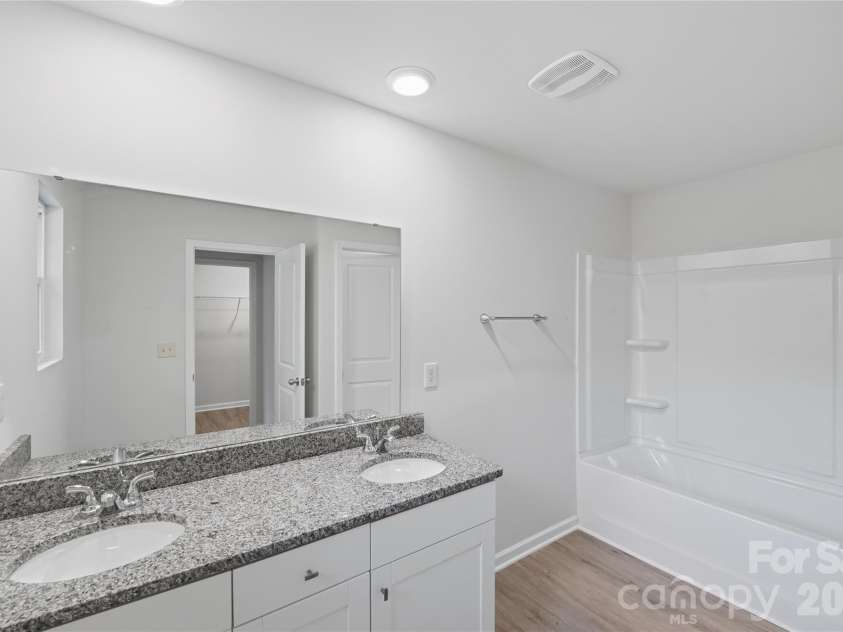 260 Landers Chapel Road, Lincolnton, NC 28092.  MLS# CAR4389396, YatesRealty ID 31675. 