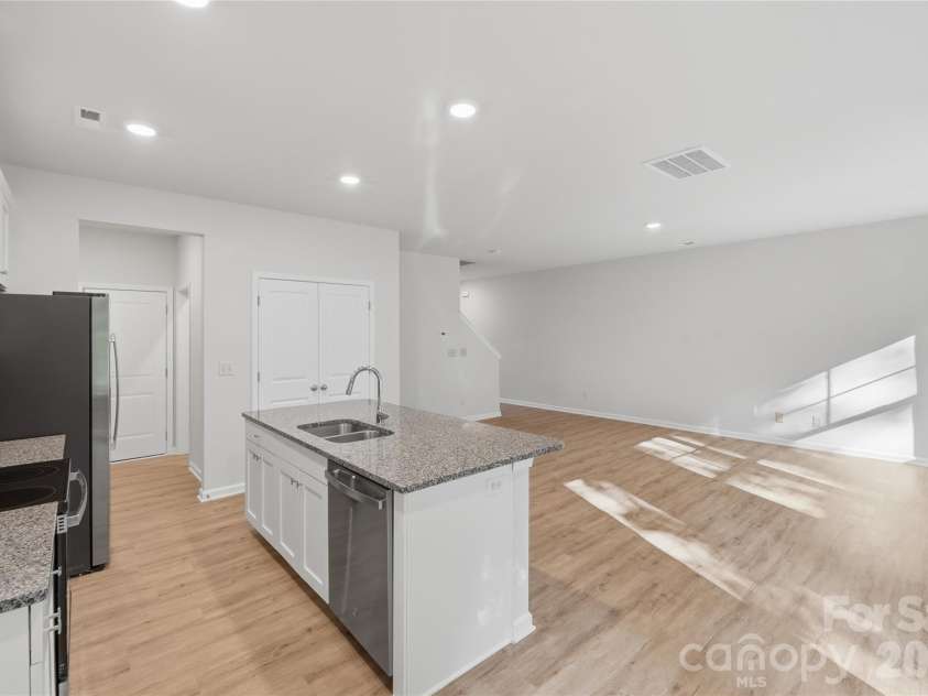 260 Landers Chapel Road, Lincolnton, NC 28092.  MLS# CAR4389396, YatesRealty ID 31675. 