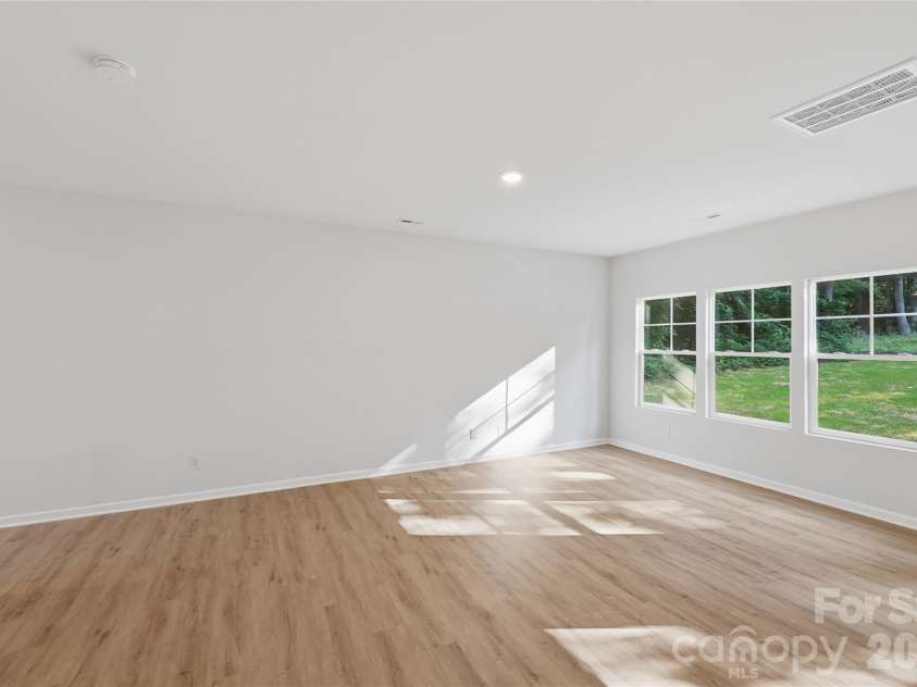 260 Landers Chapel Road, Lincolnton, NC 28092.  MLS# CAR4389396, YatesRealty ID 31675. 