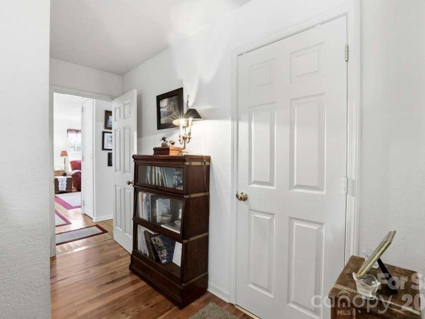 658 Enka Lake Road, Candler, NC 28715.  MLS# CAR4395073, YatesRealty ID 31676. 