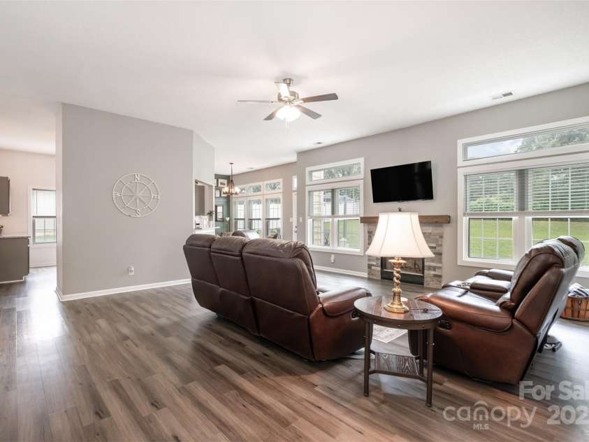 565 Viking Place, Concord, NC 28025.  MLS# CAR4288572, YatesRealty ID 31678. All New Windows have been installed!  The back windows have been tinted to keep energy cost down.