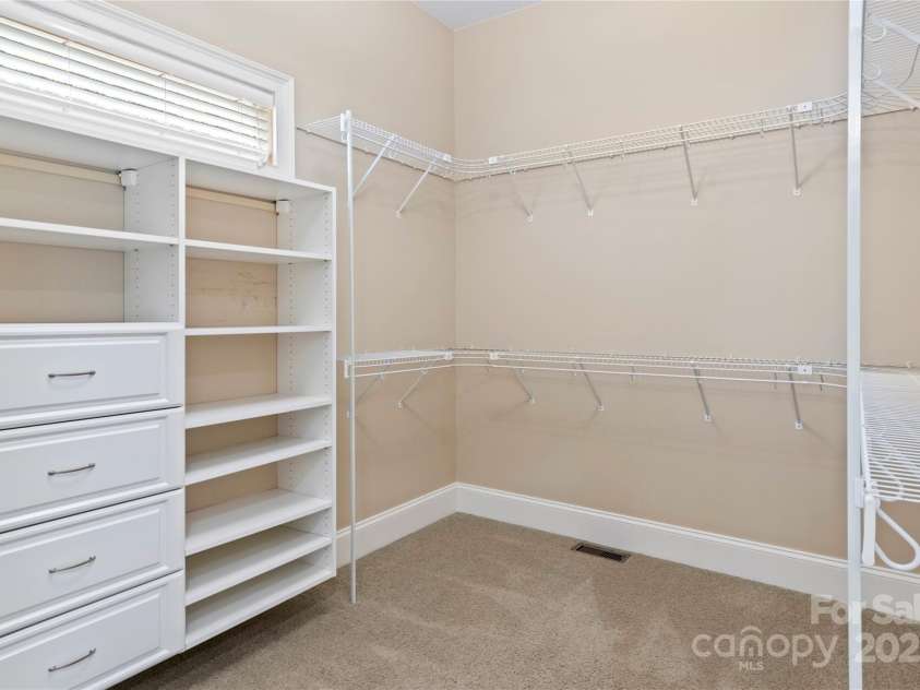 4100 Birch Creek Trail, Winston Salem, NC 27106.  MLS# CAR4290463, YatesRealty ID 31679. 