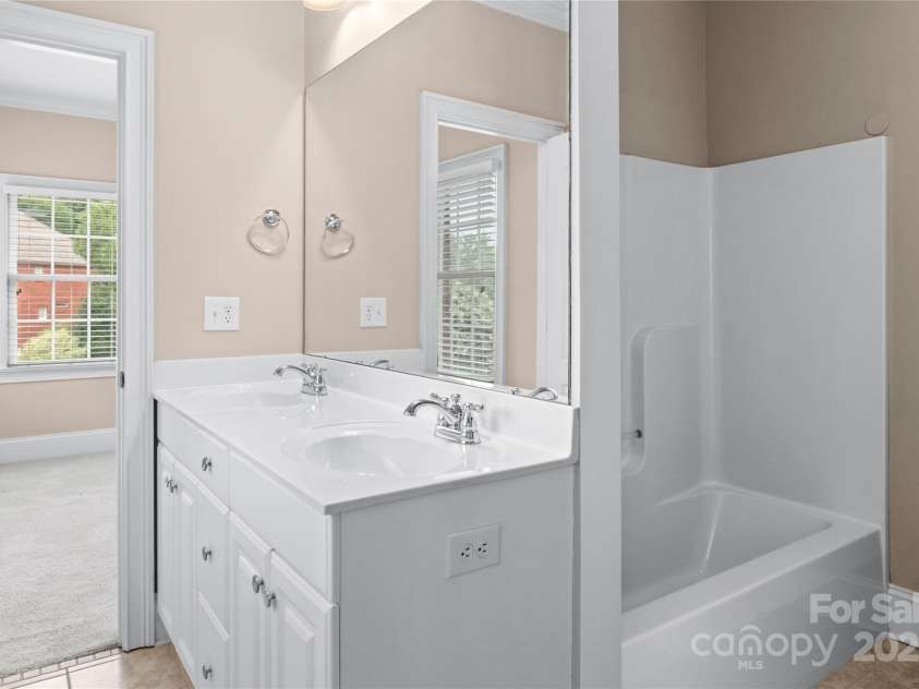 4100 Birch Creek Trail, Winston Salem, NC 27106.  MLS# CAR4290463, YatesRealty ID 31679. 