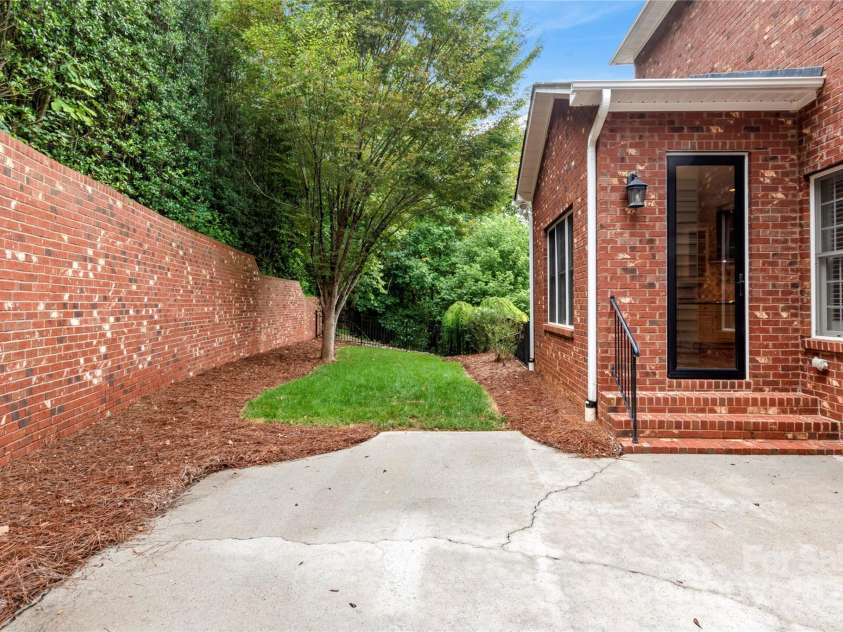 4100 Birch Creek Trail, Winston Salem, NC 27106.  MLS# CAR4290463, YatesRealty ID 31679. 