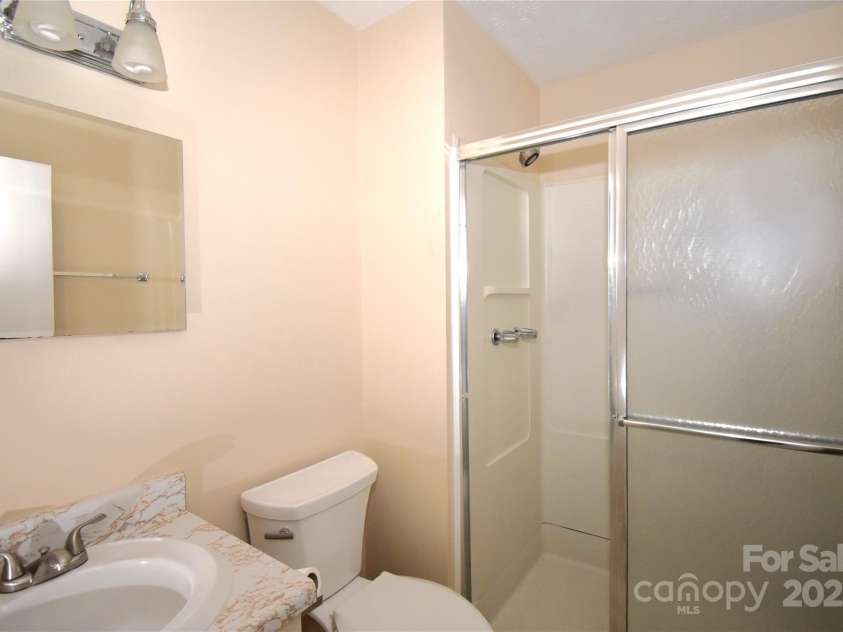 35 Capri Lane, Hendersonville, NC 28791.  MLS# CAR4273760, YatesRealty ID 3168. 