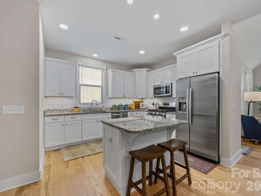 43 Burlington Lane, Fletcher, NC 28732.  MLS# CAR4342774, YatesRealty ID 3168. 