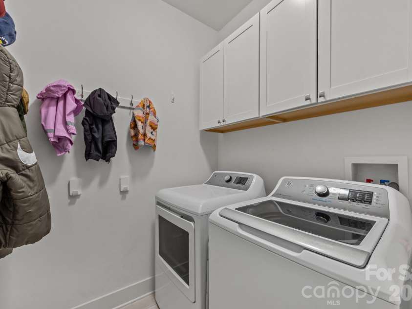 43 Burlington Lane, Fletcher, NC 28732.  MLS# CAR4342774, YatesRealty ID 3168. 