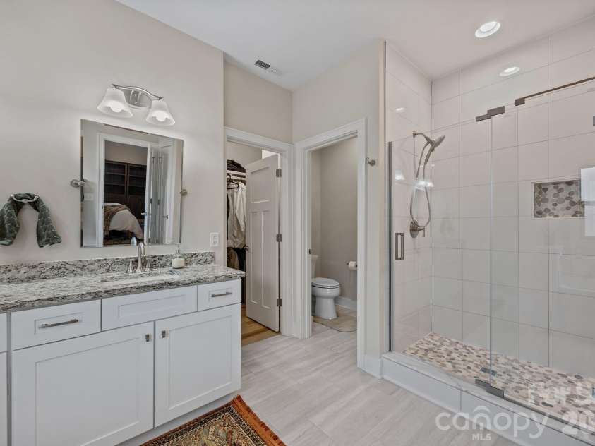 43 Burlington Lane, Fletcher, NC 28732.  MLS# CAR4342774, YatesRealty ID 3168. 