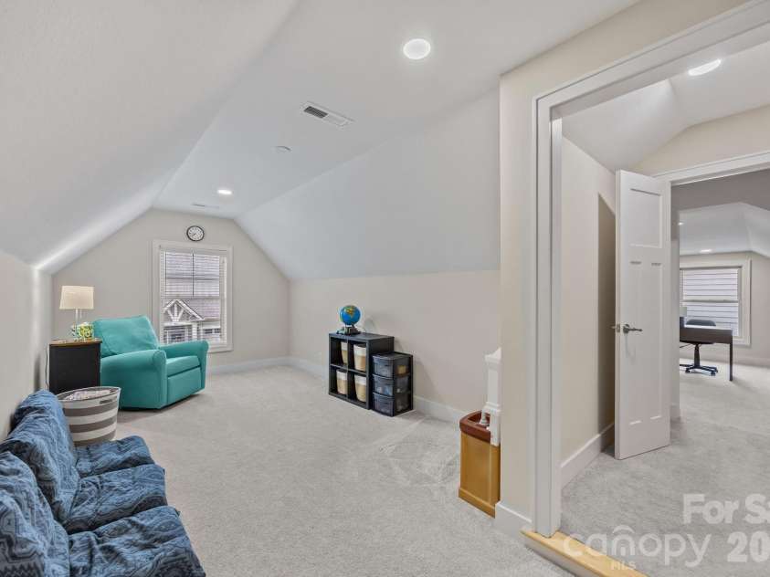43 Burlington Lane, Fletcher, NC 28732.  MLS# CAR4342774, YatesRealty ID 3168. 