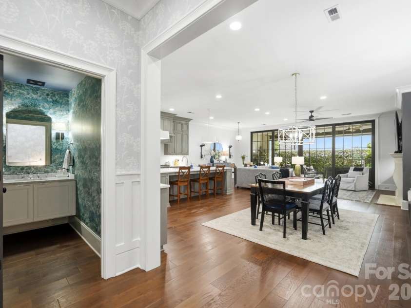 2430 Vail Avenue, Charlotte, NC 28207.  MLS# CAR4394660, YatesRealty ID 31680. 
