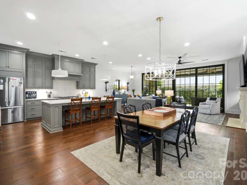 2430 Vail Avenue, Charlotte, NC 28207.  MLS# CAR4394660, YatesRealty ID 31680. 