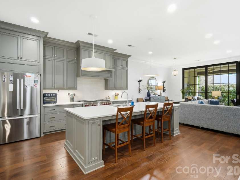 2430 Vail Avenue, Charlotte, NC 28207.  MLS# CAR4394660, YatesRealty ID 31680. 