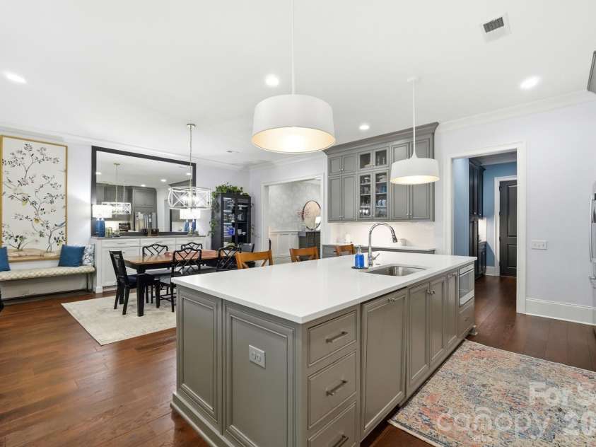 2430 Vail Avenue, Charlotte, NC 28207.  MLS# CAR4394660, YatesRealty ID 31680. 