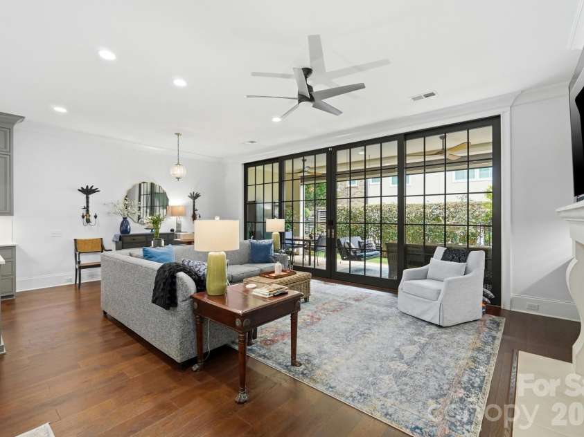 2430 Vail Avenue, Charlotte, NC 28207.  MLS# CAR4394660, YatesRealty ID 31680. 