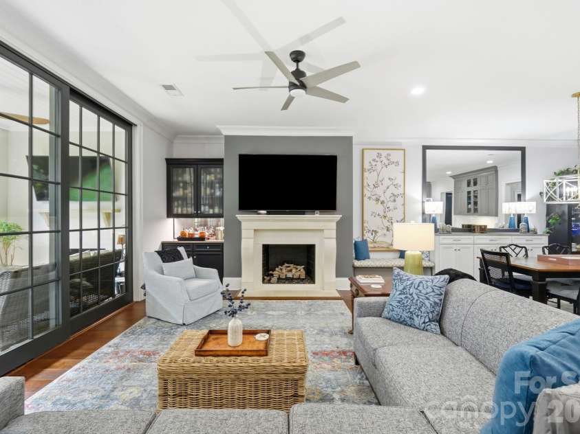 2430 Vail Avenue, Charlotte, NC 28207.  MLS# CAR4394660, YatesRealty ID 31680. 
