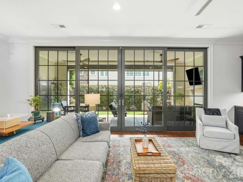 2430 Vail Avenue, Charlotte, NC 28207.  MLS# CAR4394660, YatesRealty ID 31680. 