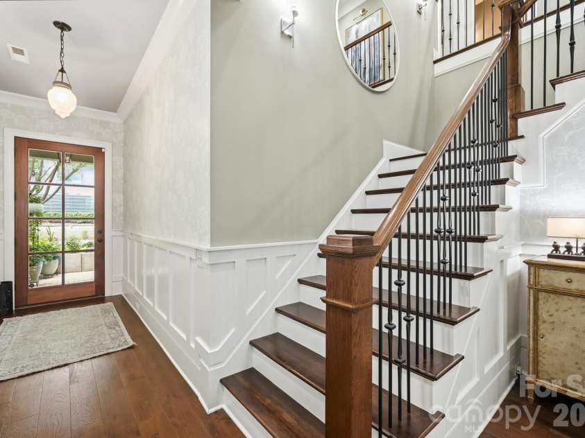 2430 Vail Avenue, Charlotte, NC 28207.  MLS# CAR4394660, YatesRealty ID 31680. 