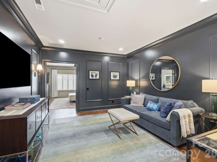 2430 Vail Avenue, Charlotte, NC 28207.  MLS# CAR4394660, YatesRealty ID 31680. 