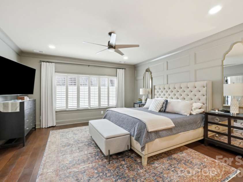 2430 Vail Avenue, Charlotte, NC 28207.  MLS# CAR4394660, YatesRealty ID 31680. 