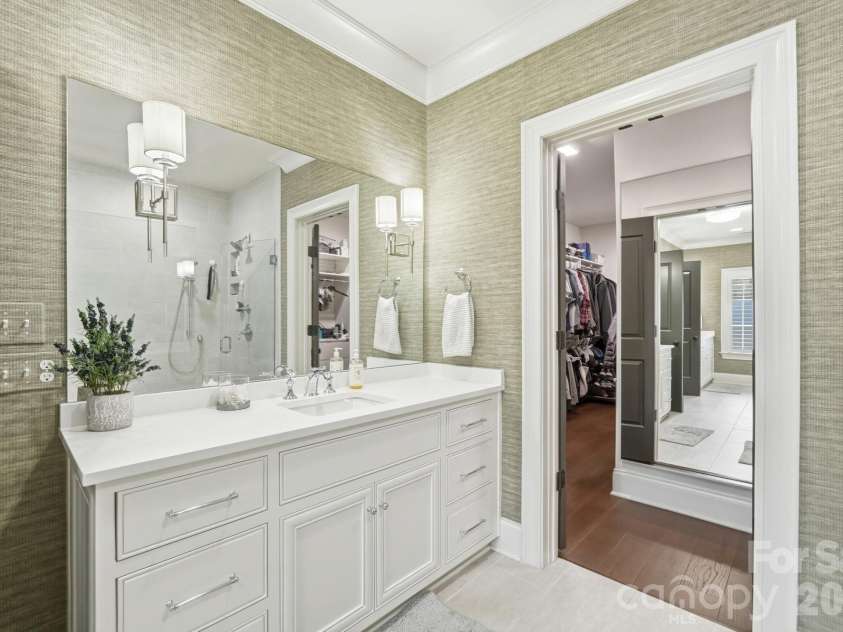 2430 Vail Avenue, Charlotte, NC 28207.  MLS# CAR4394660, YatesRealty ID 31680. 