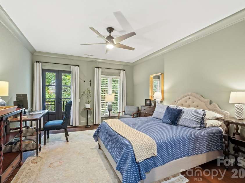 2430 Vail Avenue, Charlotte, NC 28207.  MLS# CAR4394660, YatesRealty ID 31680. 