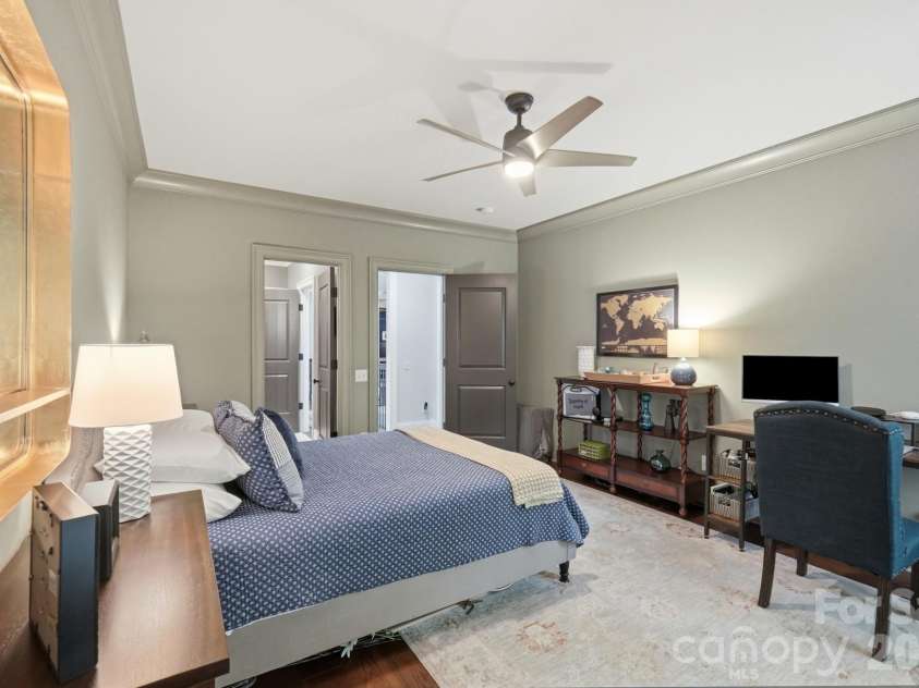 2430 Vail Avenue, Charlotte, NC 28207.  MLS# CAR4394660, YatesRealty ID 31680. 
