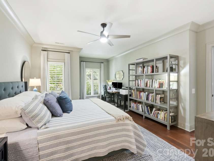 2430 Vail Avenue, Charlotte, NC 28207.  MLS# CAR4394660, YatesRealty ID 31680. 
