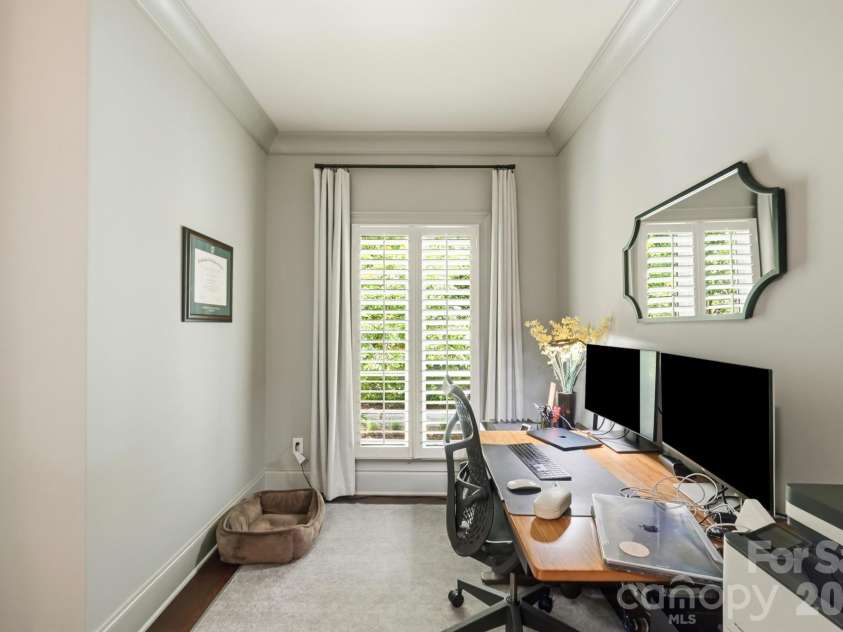 2430 Vail Avenue, Charlotte, NC 28207.  MLS# CAR4394660, YatesRealty ID 31680. 