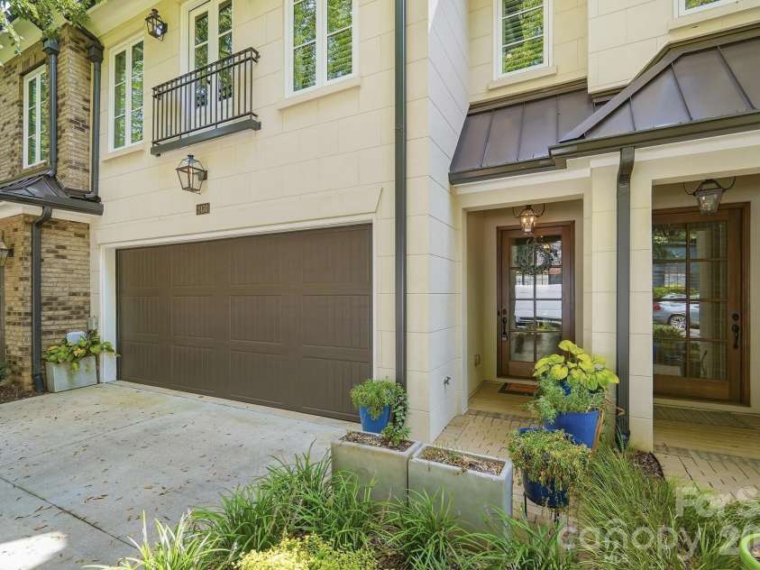2430 Vail Avenue, Charlotte, NC 28207.  MLS# CAR4394660, YatesRealty ID 31680. 