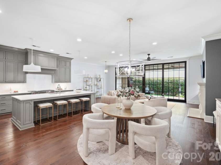 2430 Vail Avenue, Charlotte, NC 28207.  MLS# CAR4394660, YatesRealty ID 31680. 