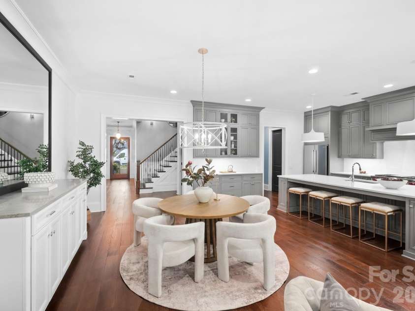 2430 Vail Avenue, Charlotte, NC 28207.  MLS# CAR4394660, YatesRealty ID 31680. 