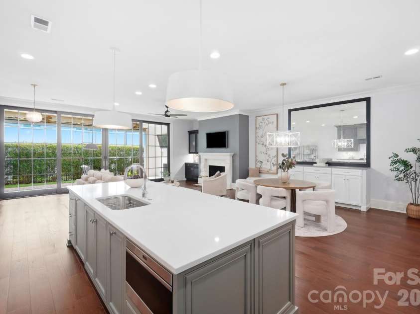 2430 Vail Avenue, Charlotte, NC 28207.  MLS# CAR4394660, YatesRealty ID 31680. 