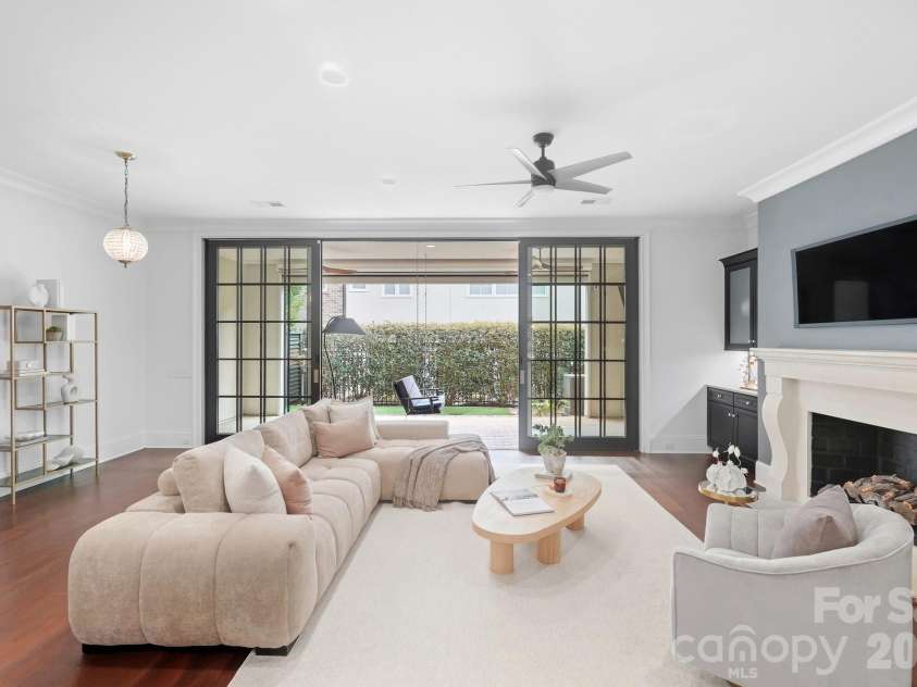 2430 Vail Avenue, Charlotte, NC 28207.  MLS# CAR4394660, YatesRealty ID 31680. 