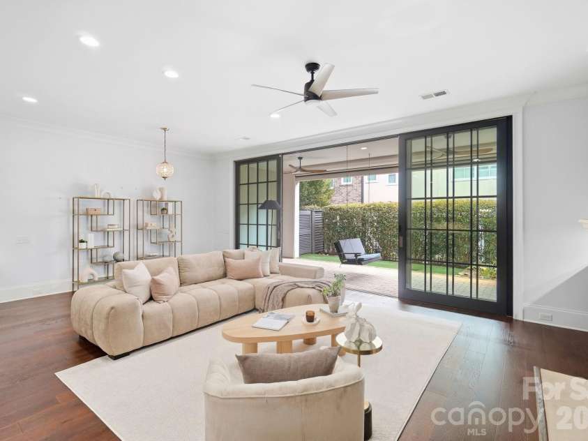 2430 Vail Avenue, Charlotte, NC 28207.  MLS# CAR4394660, YatesRealty ID 31680. 
