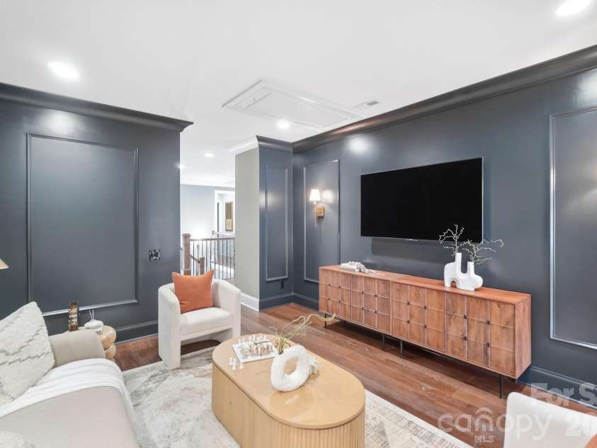 2430 Vail Avenue, Charlotte, NC 28207.  MLS# CAR4394660, YatesRealty ID 31680. 