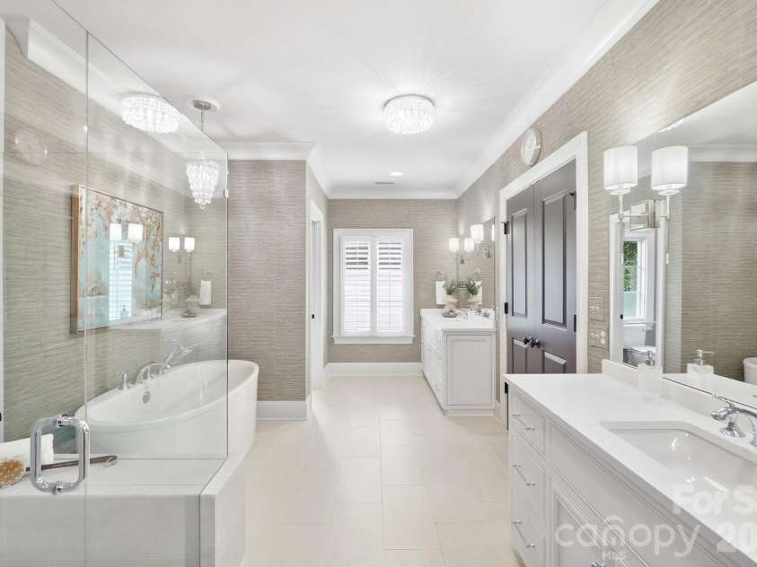 2430 Vail Avenue, Charlotte, NC 28207.  MLS# CAR4394660, YatesRealty ID 31680. 
