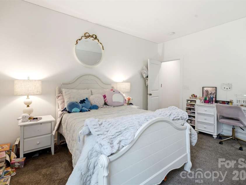15611 Walnut Hill Drive, Charlotte, NC 28278.  MLS# CAR4393202, YatesRealty ID 31681. Bedroom 4