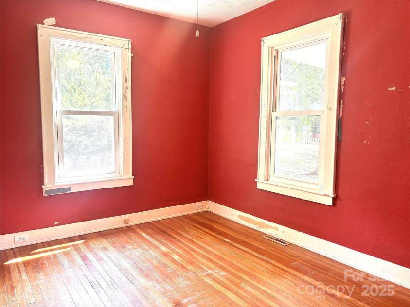 555 Oak Hill Court, Hendersonville, NC 28739.  MLS# CAR4286804, YatesRealty ID 31681. Bedroom 2