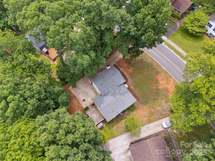2119 Archdale Drive, Charlotte, NC 28210.  MLS# CAR4273915, YatesRealty ID 31682. 