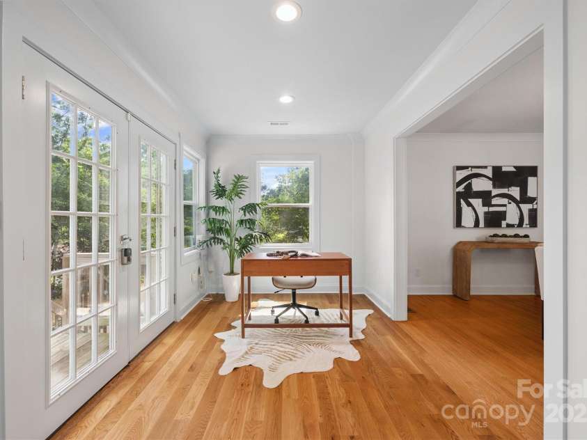 2119 Archdale Drive, Charlotte, NC 28210.  MLS# CAR4273915, YatesRealty ID 31682. 