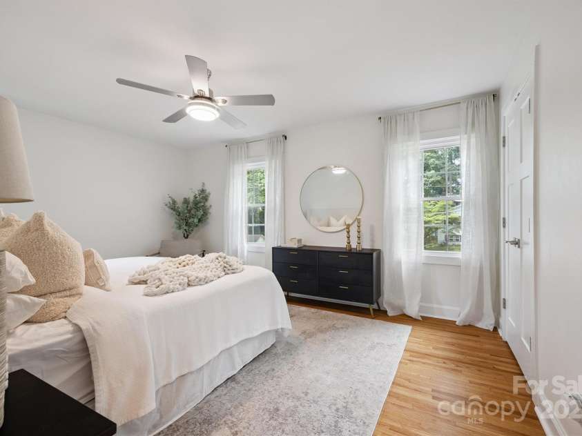 2119 Archdale Drive, Charlotte, NC 28210.  MLS# CAR4273915, YatesRealty ID 31682. 