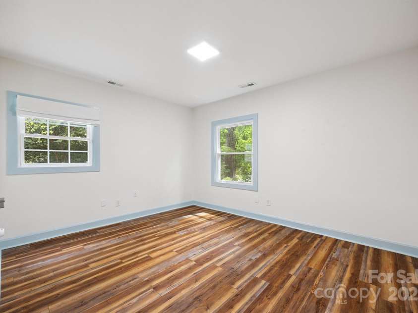 2119 Archdale Drive, Charlotte, NC 28210.  MLS# CAR4273915, YatesRealty ID 31682. 