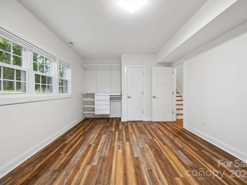 2119 Archdale Drive, Charlotte, NC 28210.  MLS# CAR4273915, YatesRealty ID 31682. 