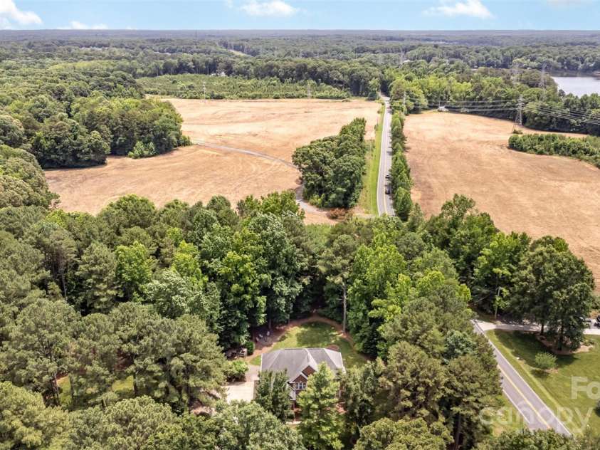6419 Antioch Court, Matthews, NC 28104.  MLS# CAR4264351, YatesRealty ID 31684. 